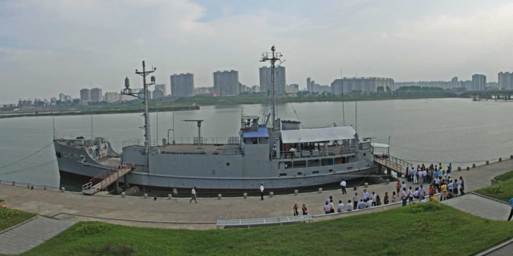 North Korea sieged the US Navy Ship
