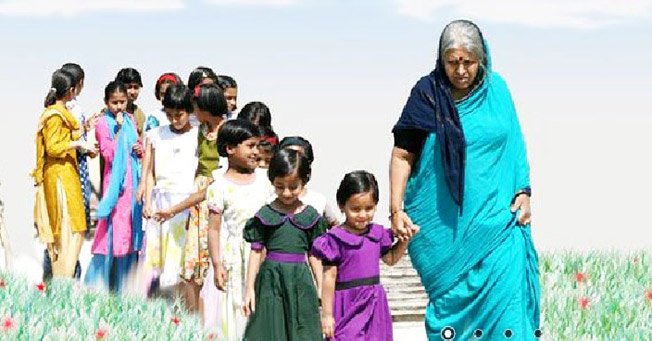 Sindutai Sapkal- The Mother of over 1400 Orphans is Truly Inspiration for all of us