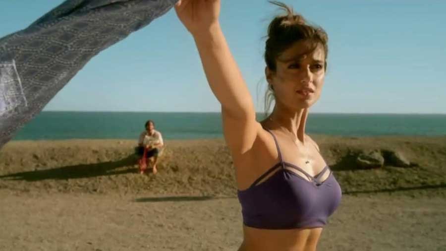 Ileana Dcruz Sexy from movie Happy Ending