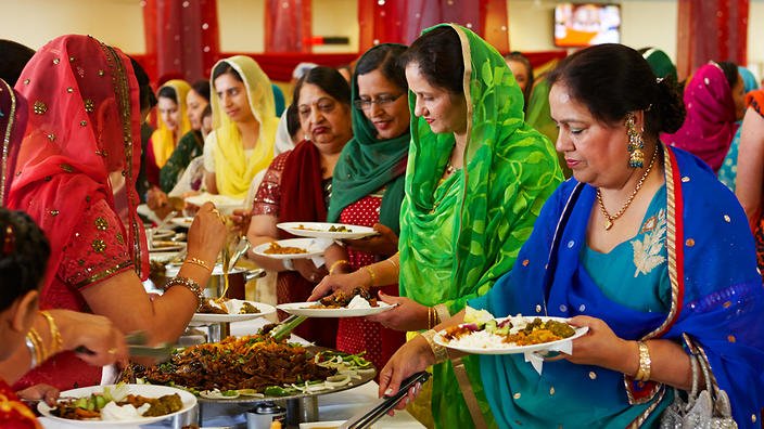 4 Famous Indian Dishes That Every Foodie Must Try in Dubai!