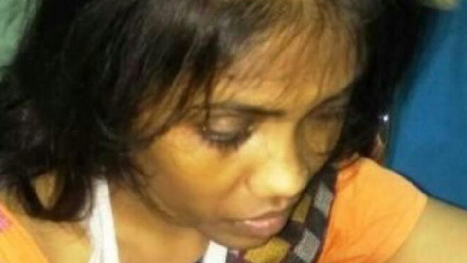 Mumbai man throws 19-year-old woman out of running train after she refuses to give money